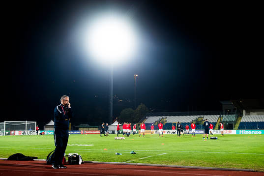 Lars Lagerbäck, head coach of Norway, watches the warm up