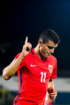 Mohamed Elyounoussi of Norway celebrates 7-0