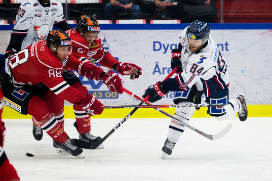 Örebros Viktor Ekbom och Linköpings Jimmy Andersson