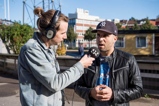 Konstnären Shai Dahan