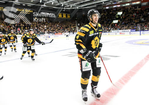 Skellefteås Bud Holloway jublar