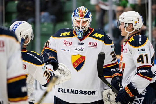 Djurgårdens målvakt Joacim Eriksson jublar med Alexander