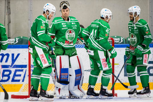 Rögles Alen Bibic, målvakt Justin Pogge och Almen Bibic