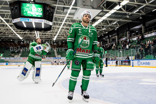 Rögles Almen Bibic deppar när han lämnar isen