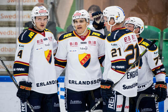 Djurgårdens Rene Bourque (m) jublar med lagkamrater