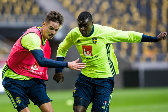 Sveriges Mikael Lustig och Ken Sema