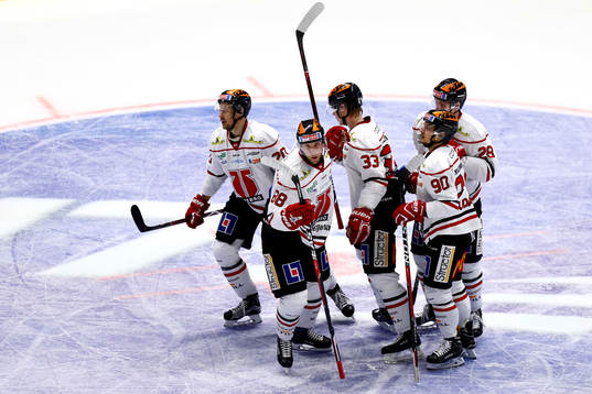 Örebros Christopher Mastomäki jublar