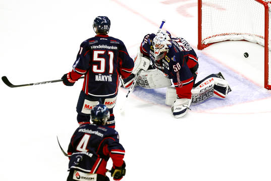 Örebros Christopher Mastomäki gör 1-1 bakom Linköpings