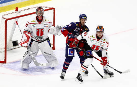Linköpings Sebastian Karlsson, Örebros målvakt Eero