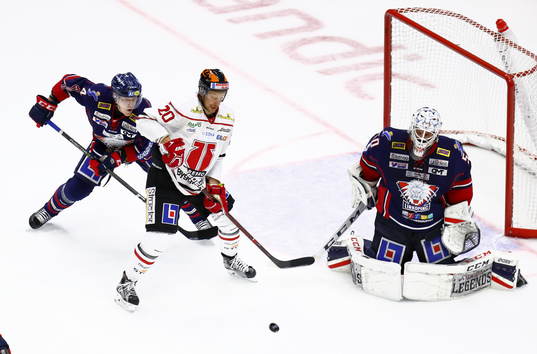 Mål 1-2 av Örebros Libor Hudacek