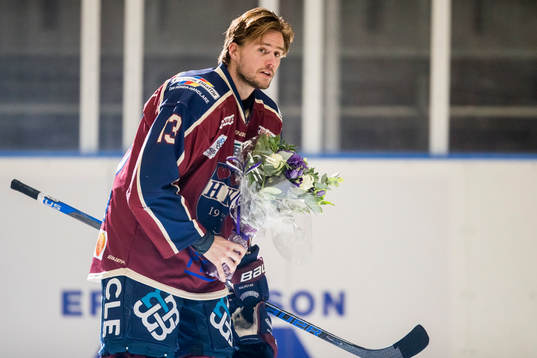 Halmstads Björn Hjärpe hyllas för 100 matcher spelade