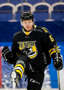 Panterns Tobias Ekberg jublar