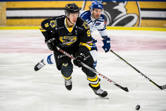Panterns Kim Johansson och Leksands Jesper Ollas