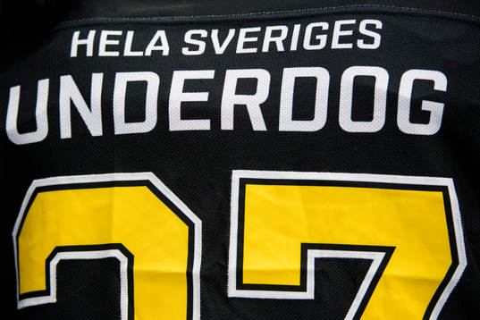 Texten "Hela Sveriges Underdog" på Panterns tröjor