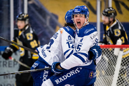 Leksands Johan Porsberger jublar med Fredrik Forsberg