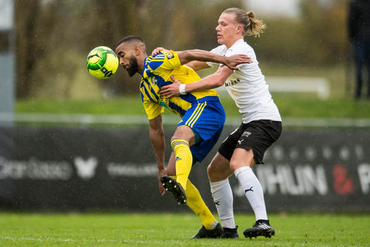 Eskilsminnes Kamal Barny och Hittarps Jonathan Olsson