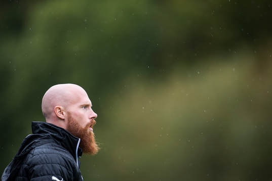 Hittarps tränare Max Mölder agerar