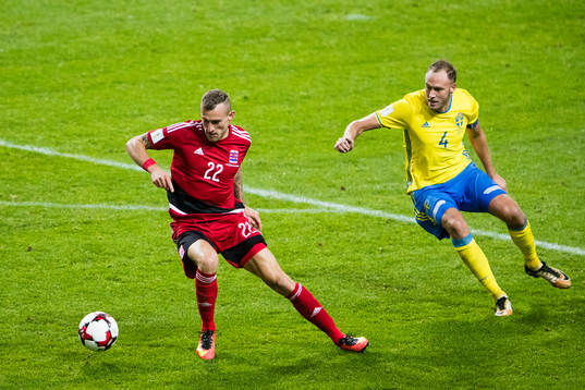 Sveriges Ken Sema och Sveriges Andreas Granqvist