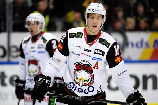 Malmö Redhawks Robin Alvarez deppar 1-0-målet