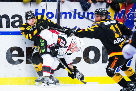Skellefteås Jesper Olofsson och Malmö Redhawks Jens