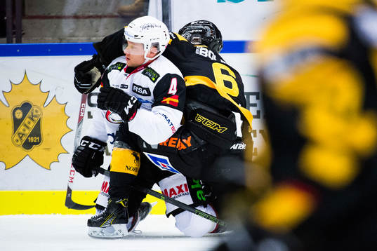 Skellefteås Filip Berglund och Malmö Redhawks Tuukka