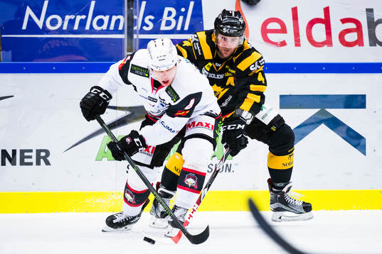 Malmö Redhawks Tuukka Mäntylä och Skellefteås Bud