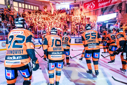 under ishockeymatchen i SHL mellan Karlskrona och Rögle