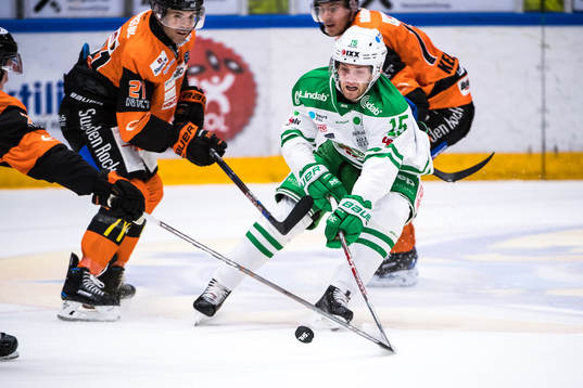 Rögles Simon Ryfors  och Karlskronas Cory Murphy och Joel