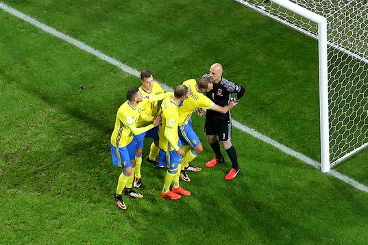 Mål 1-0 på straff av Sveriges Andreas Granqvist som ej