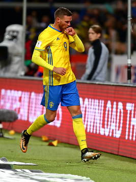 Sveriges Marcus Berg  jublar