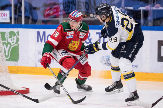 s David Ullström  i ishockeymatchen i SHL mellan Mora och