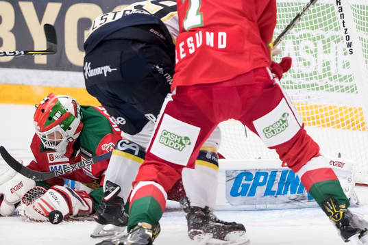 Moras målvakt Christian Engstrand  i ishockeymatchen i SHL