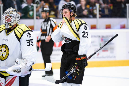 Brynäs Lucas Carlsson deppar