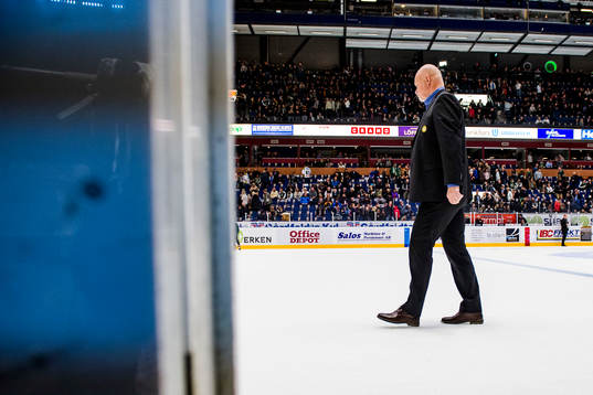 Brynäs tränare Roger Melin deppar