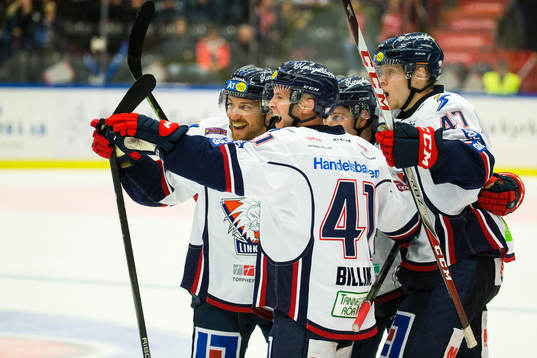 Linköpings spelare jublar