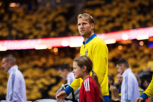 Sveriges Ola Toivonen gör entré till VM-kvalmatchen i