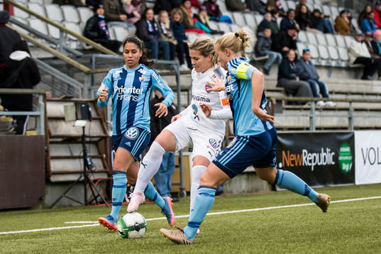 Rosengårds Hanna Folkesson och Djurgårdens Mia Jalkerud