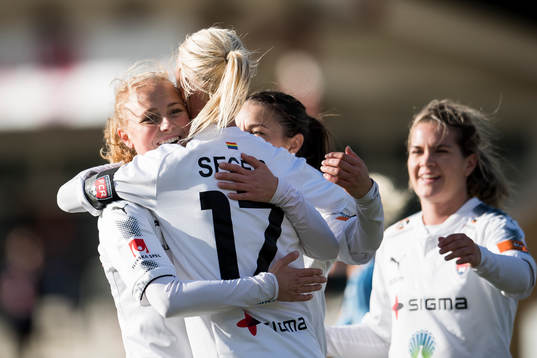Rosengårds Caroline Seger jublar