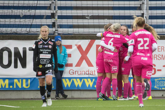 Eskilstunas Mimmi Larsson jublar