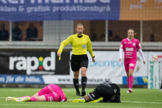 Eskilstunas Vaila Barsley och Kristianstads Ogonna Chukwudi
