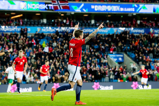 Stefan Johansen of Norway celebrates the 1-0 goal