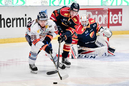 Växjös Adam Brodecki och Djurgårdens Lukas Vejdemo och