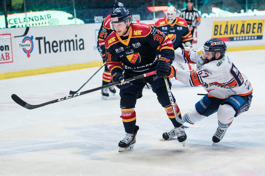 Djurgårdens Linus Hultström och Växjös Linus Fröberg