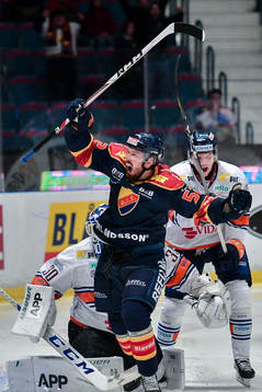 Djurgårdens Mikael Ahlén jublar