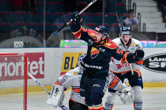Djurgårdens Mikael Ahlén jublar