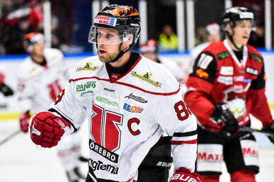 Örebros Viktor Ekbom jublar
