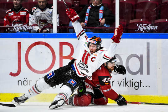Örebros Viktor Ekbom och Malmö Redhawks Nichlas Hardt