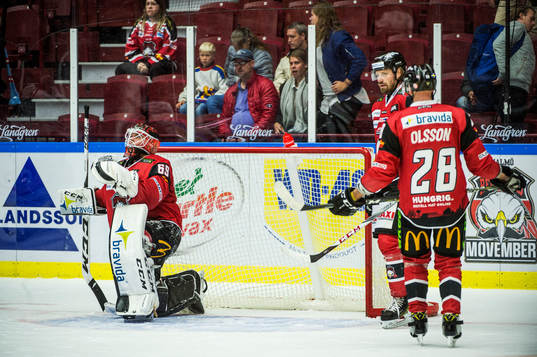 Malmö Redhawks målvakt Oscar Alsenfelt, Jens Olsson och