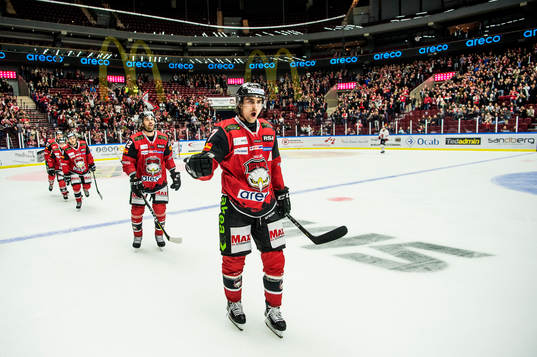Malmö Redhawks Nils Andersson jublar