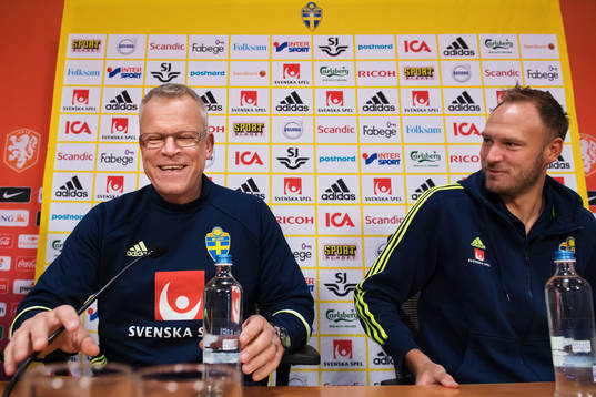 Bläddra bland fler bilder av Fotboll, inför VM-kval, Sverige, presskonferens
